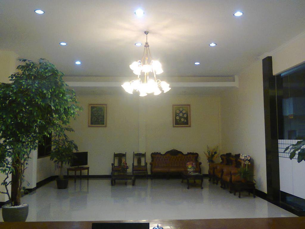 Kailani Inn Medan Exterior foto