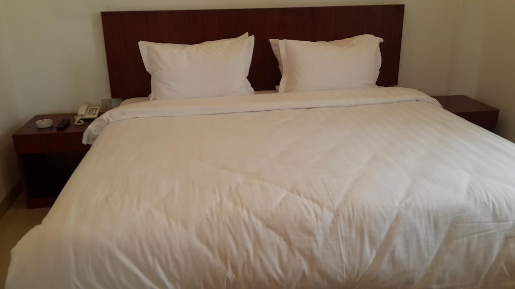 Kailani Inn Medan Quarto foto
